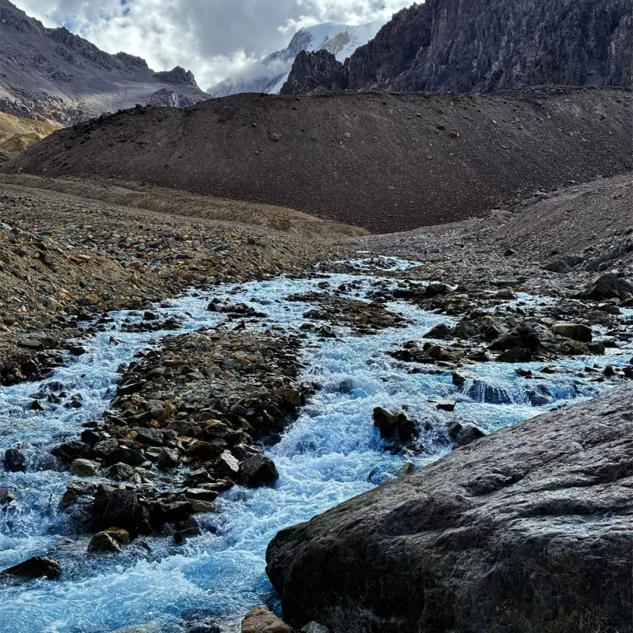 Arroyo turquesa ascenso Cerro Wanda